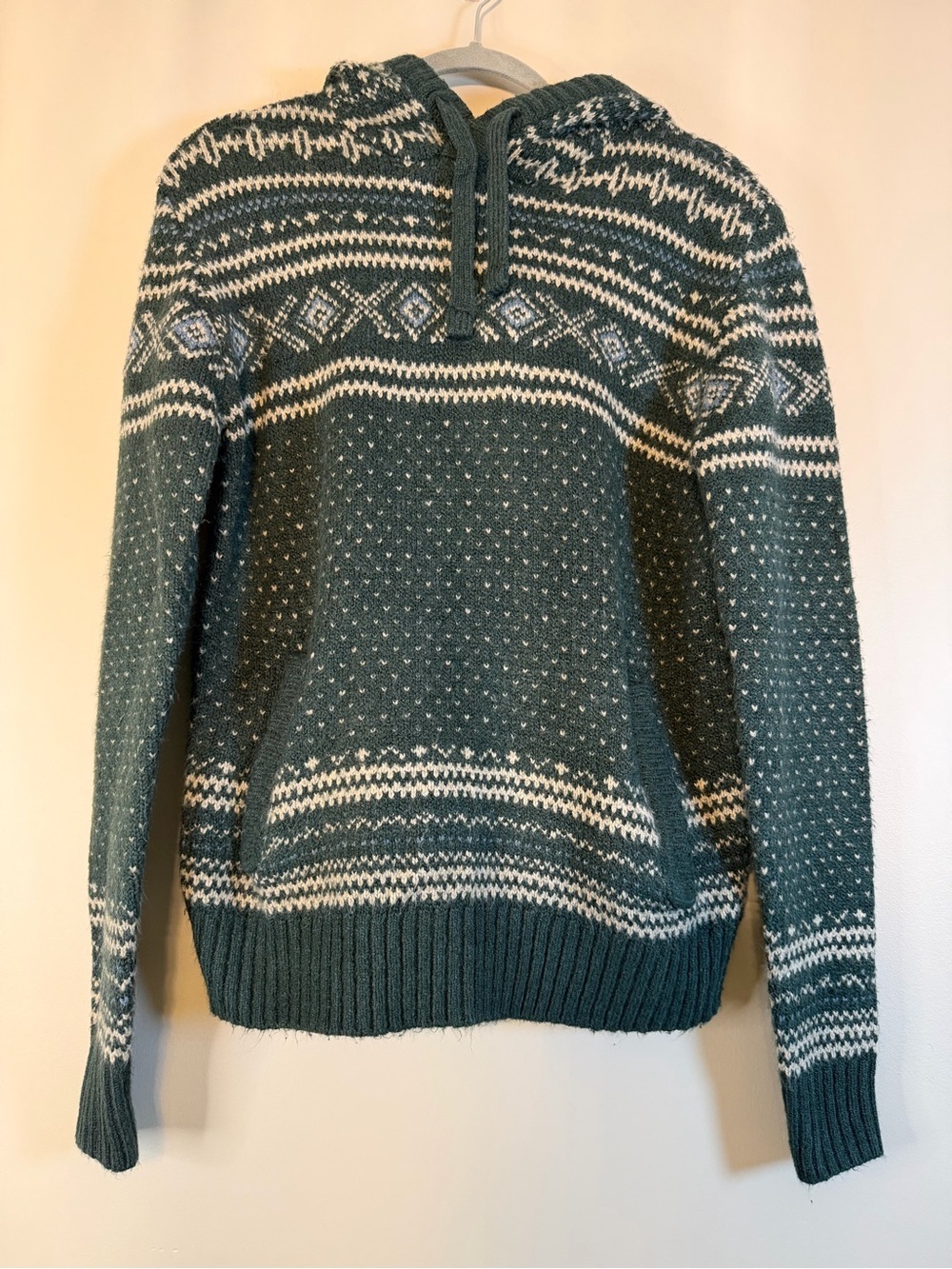 American Eagle Outfitters Green and Cream Fair Isle Knit Crewneck Sweater